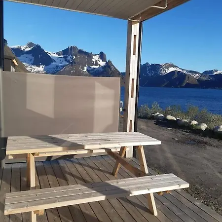 Senja, Husoy I Senja. Leilighet Med Utsikt Over Fjord Og Fjell *